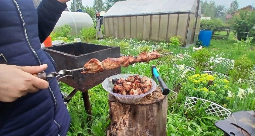Отдохнуть не получится: Минтруд переносит майские каникулы - выходные изменили из-за ситуации в стране