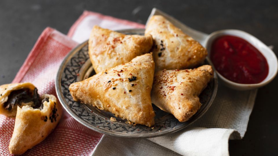 Домашний эчпочмак: сочные треугольники с мясом и картошкой — никаких дрожжей и заморочек