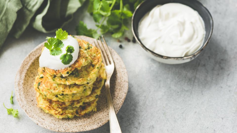 Эти оладьи получатся румяными и невероятно вкусными: нужно добавить один продукт