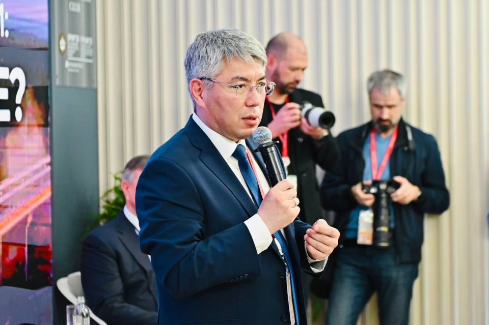 Глава Бурятии выступил на панельной дискуссии «Перезагрузка инфраструктурных инвестиций: как восстановить доверие?» на ПМЭФ