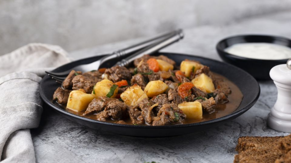 Куриные сердечки с картошкой — блюдо, которым восхитятся даже повара ресторанов: нереально вкусно