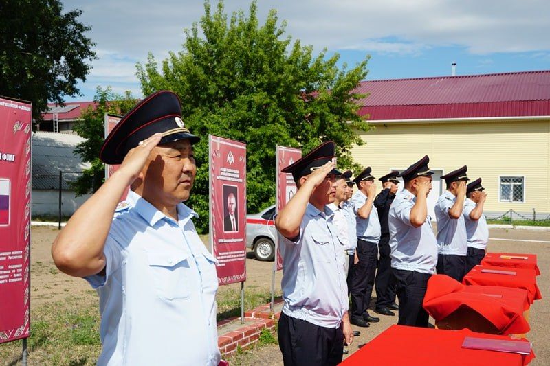 В Улан-Удэ 27 сотрудников вневедомственной охраны Росгвардии приняли присягу