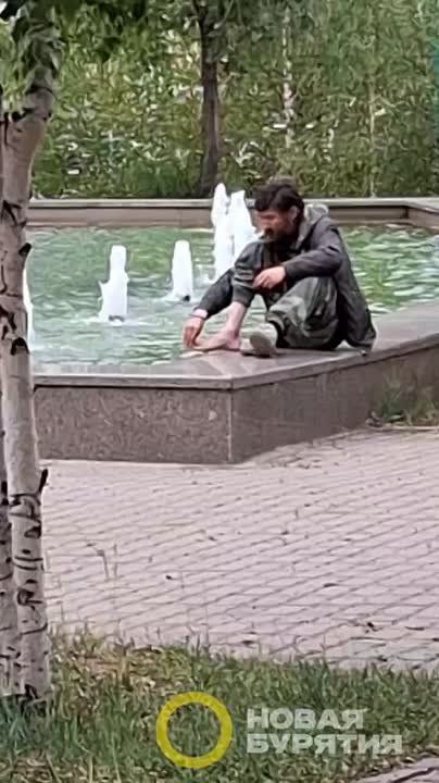 Бомж помылся во всех фонтанах парка Победы