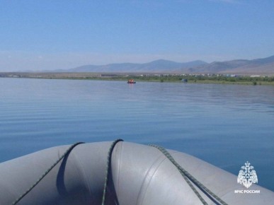 В Бурятии катер наехал на мужчину