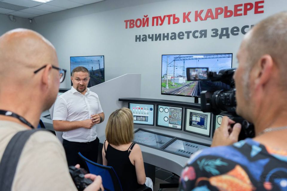 Сегодня Иркутский государственный университет путей сообщения отмечает свое с 50-летие!