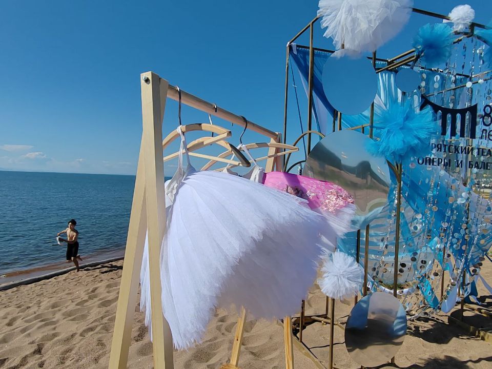 &quot;Балет на Байкале&quot; (6+) стартовал с чудной погоды и Парада кораблей