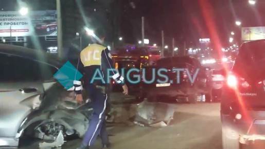 Нам пишут: Жуткая авария произошла ночью в районе «Восточных ворот»