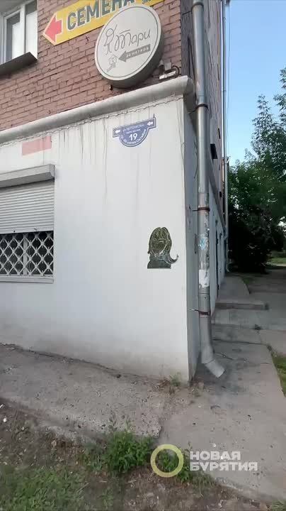       :      