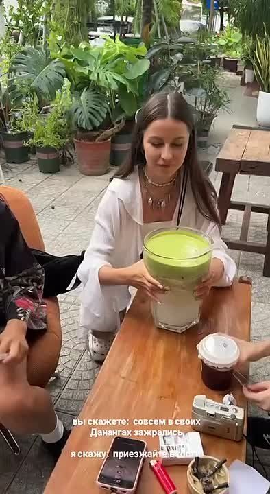   !    )))
