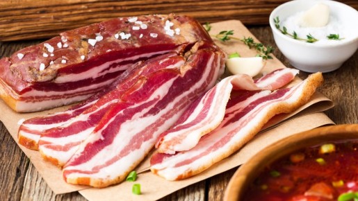Не выбрасывайте заветренное сало: вот как в два счета реанимировать продукт