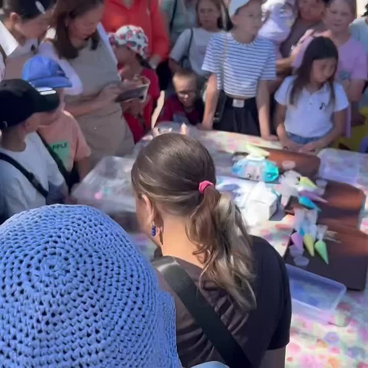      . .. 