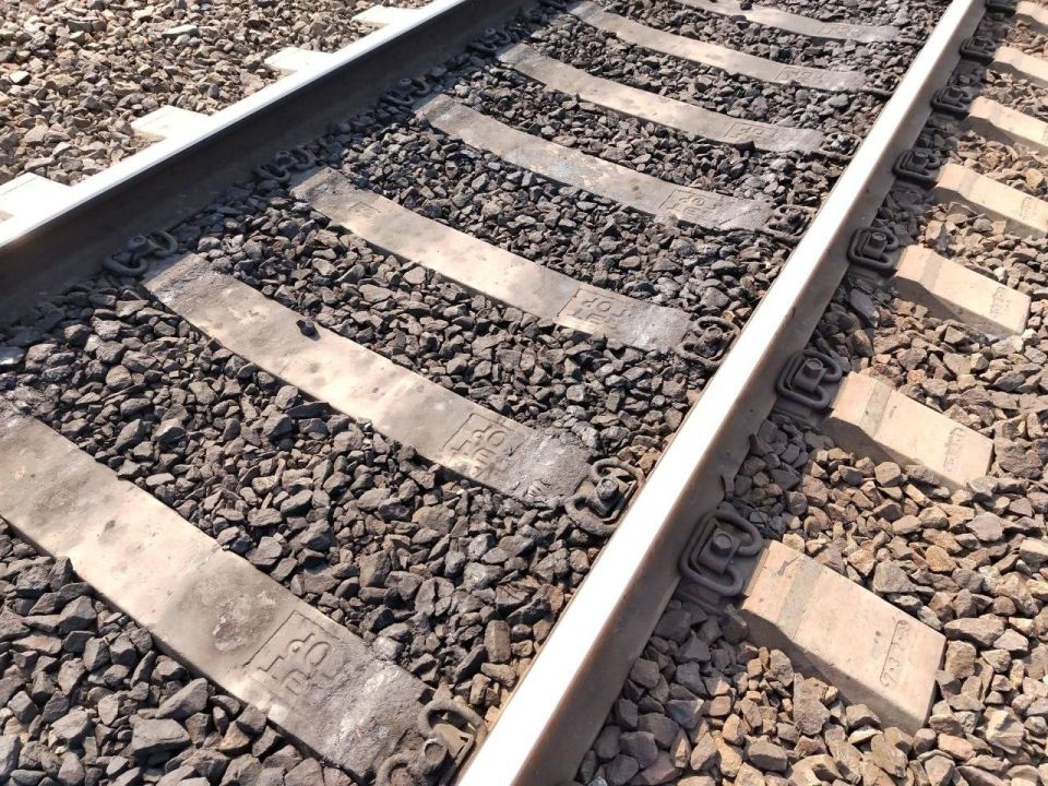      Ļ 700    