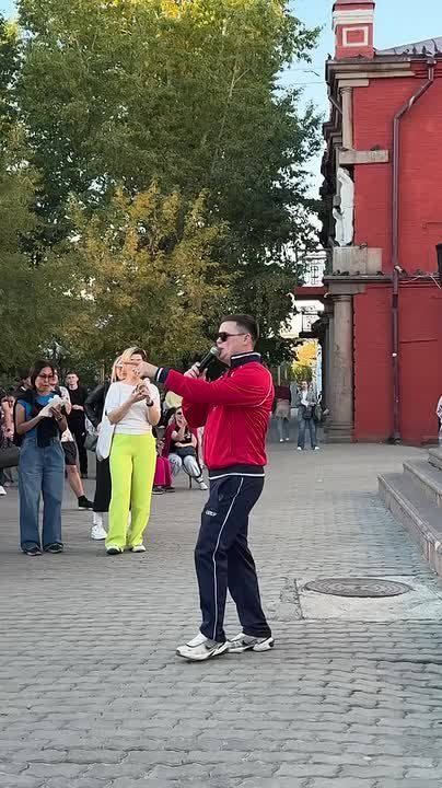 Асти - Царица , кто на Арбате? Скидывайте свои видео в комментарии