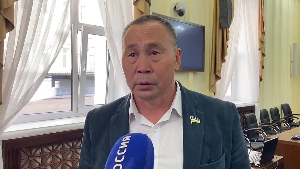 Ниглэсхы hайн сэдьхэлээрээ сэрэгэй тусхай операцида алба гаража ябаа нютагаархидтаа таhалгаряагй туhа хргэдэг эгээ эрхим волонтернуудай аша туhа аргагй ехэ