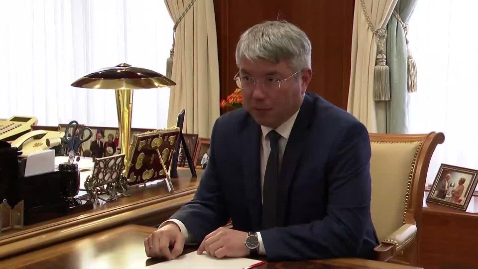 Председатель Совета Федерации Валентина Матвиенко обсудила с главой Республики Бурятия Алексеем Цыденовым вопросы социально-экономического развития региона и поддержки участников СВО