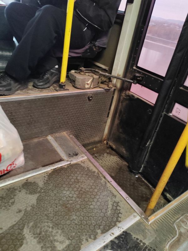 Найденный в автобусе телефон обернулся уголовным делом