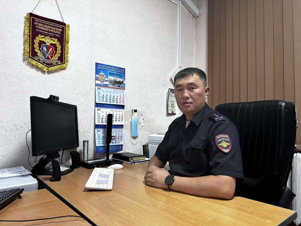 В преддверии Дня работников уголовного розыска мы продолжаем нашу рубрику #СлужбаИДолг, рассказывая о лучших сотрудниках уголовного розыска МВД Бурятии
