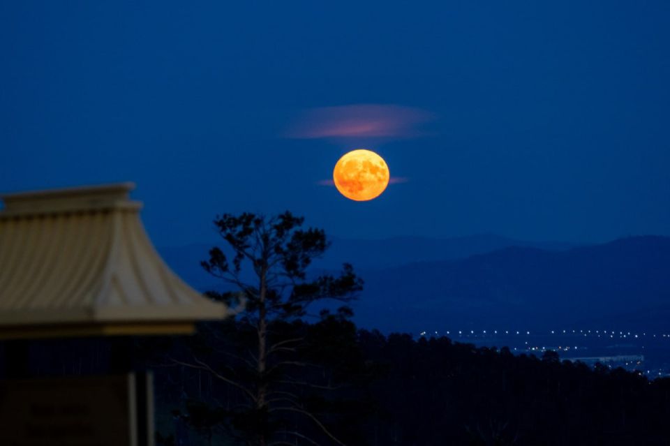 Жители Бурятии смогут наблюдать редкое суперлуние