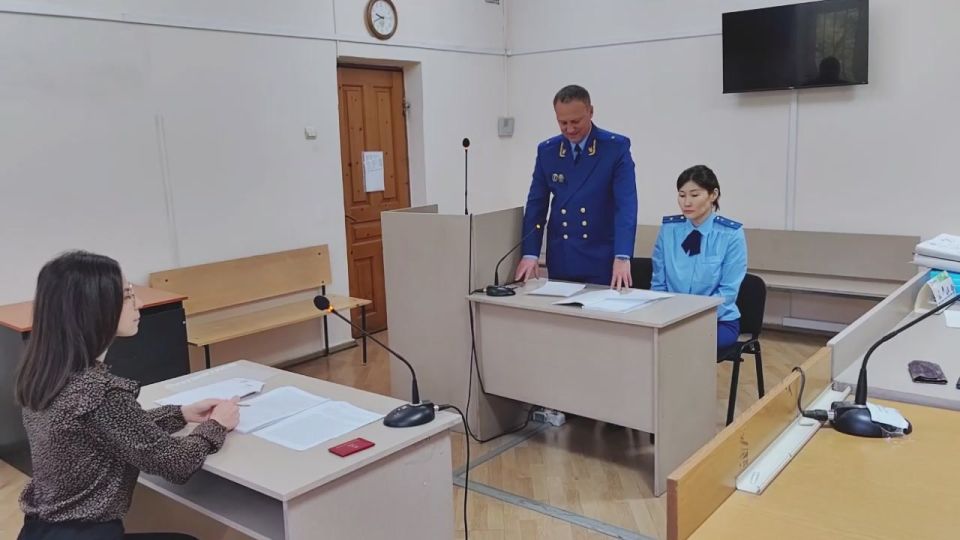 Прокурор республики принял участие в рассмотрении Верховным судом республики дела о сокращении срока расселения аварийного дома в г. Улан-Удэ