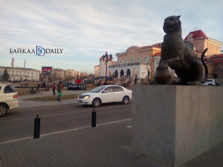 В Русском драматическом театре готовятся к премьере: 25 и 26 октября на суд юных зрителей будет представлен спектакль «Илья Муромец и Соловей-разбойник»