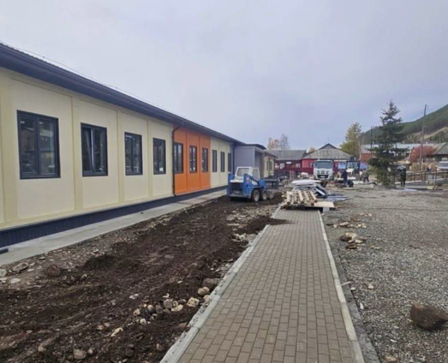 Готовность новой поликлиники на севере Бурятии - 89%