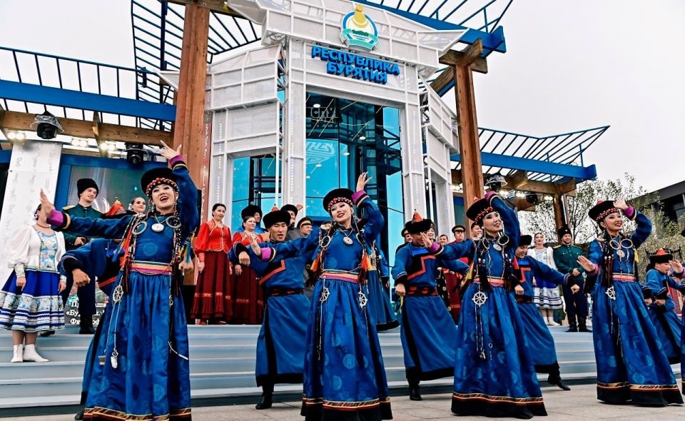 ВЭФ 2025: Павильон Бурятии стал лучшим на «Улице Дальнего Востока»