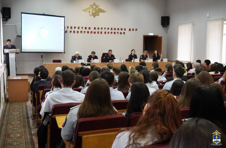 В МВД по Республике Бурятия прошла ярмарка учебных мест образовательных организаций системы МВД России
