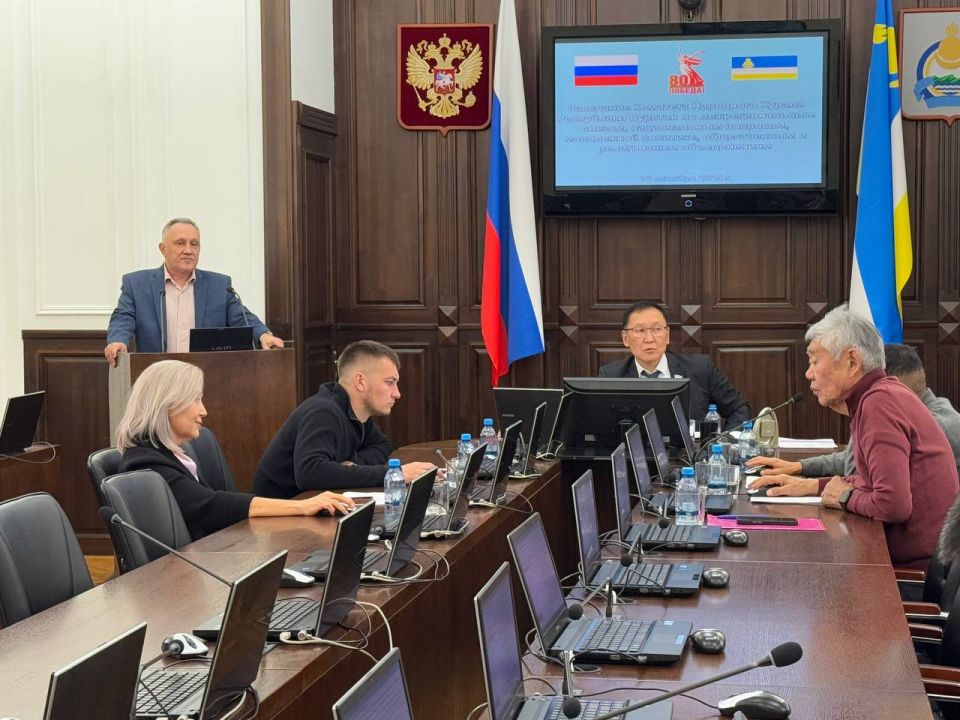 Сегодня на заседании Комитета Народного Хурала по межрегиональным связям под председательством Виталия Лыгденова рассмотрели 23 вопроса