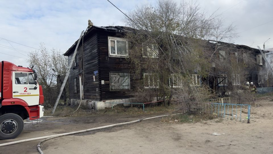 Прокуратурой Железнодорожного района г. Улан-Удэ контролируется установление обстоятельств пожара в жилом доме № 23 по ул. Шаляпина г. Улан-Удэ