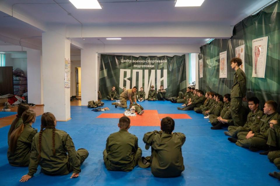 Инструкторы Центра «ВОИН» из Бурятии отправились на передовую