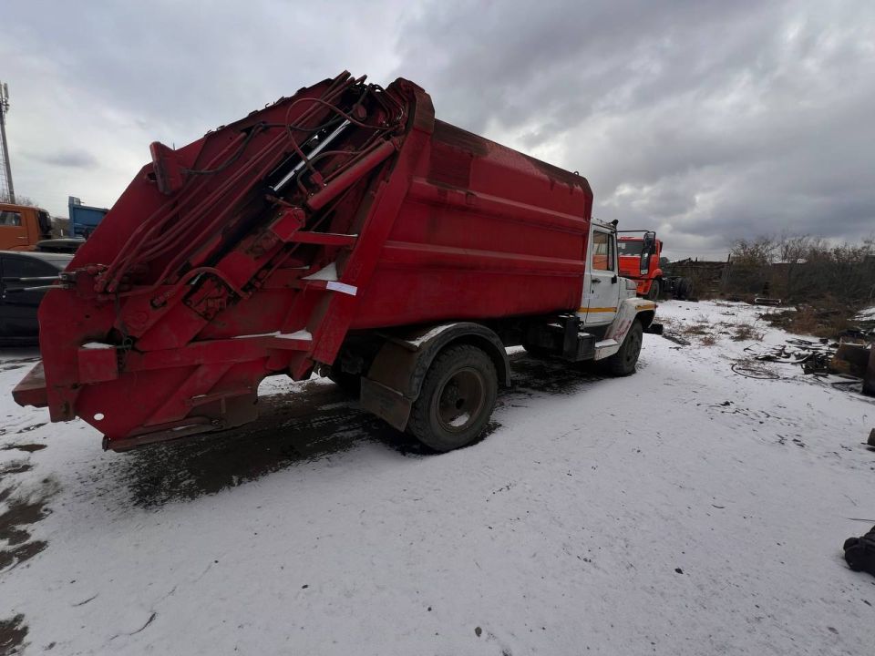 Следователи выясняют обстоятельства гибели работника в мусоровозе в Бурятии