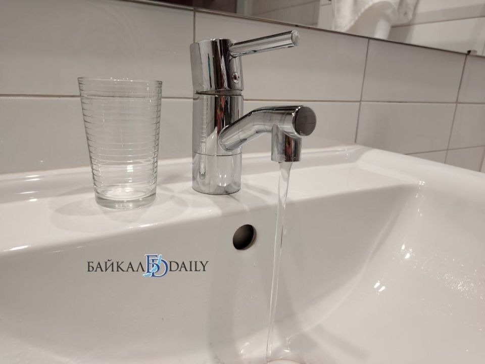 Шок для иногородних - воду в Улан-Удэ разрешили пить прямо из-под крана