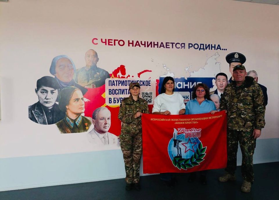Ветераны транспортной полиции Прибайкалья провели урок мужества и патриотизма в Улан- Удэнском авиационном техникуме