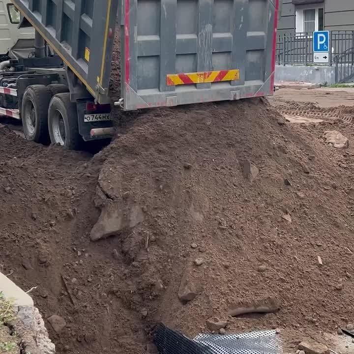 На улице Свердлова завершаются работы по реконструкции инженерных сетей