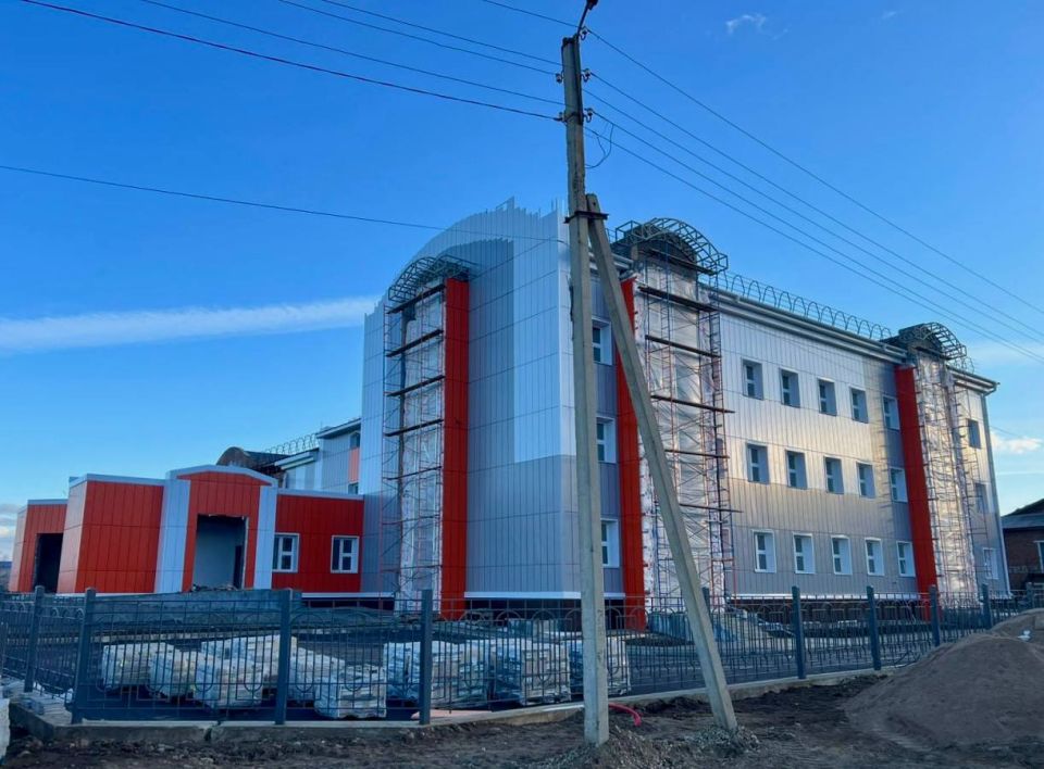 В районе Бурятии возводят новое здание поликлиники