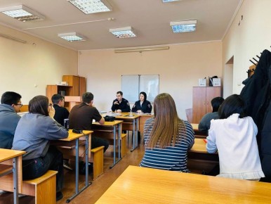 Сотрудники Улан-Удэнского ЛО МВД России на транспорте посетили Восточно-Сибирский государственный университет технологий и управления, где провели профориентационную и профилактическую работу со студентами 4 курса...