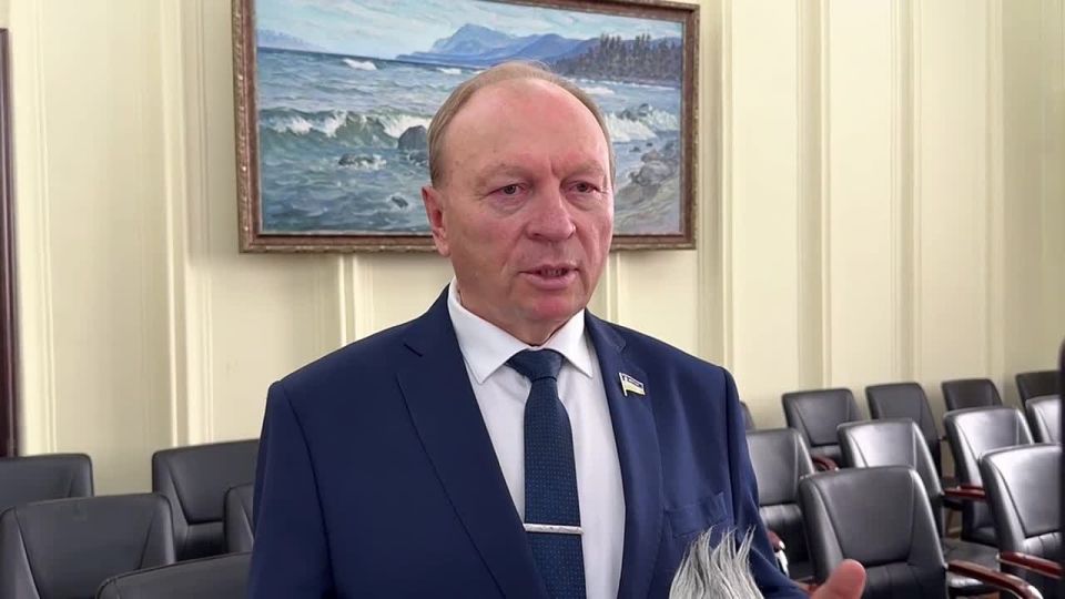 Буряад Уласай Арадай Хуралай Трлэгшэ Владимир Павлов парламентын бусад hунгамалнуудтай Россин Герой Тимур Соктоевтой уулзаба