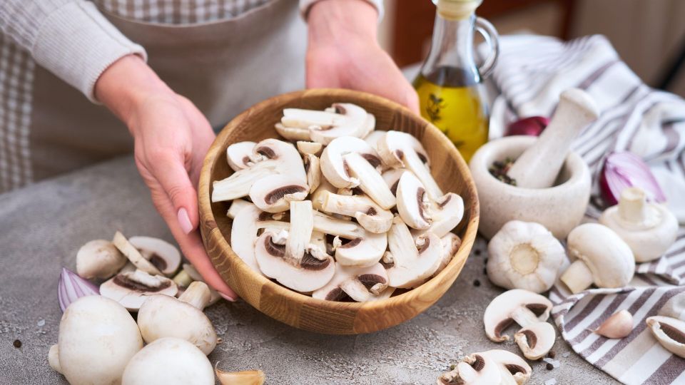 Свежие шампиньоны пролежат больше недели: вот что нужно сделать
