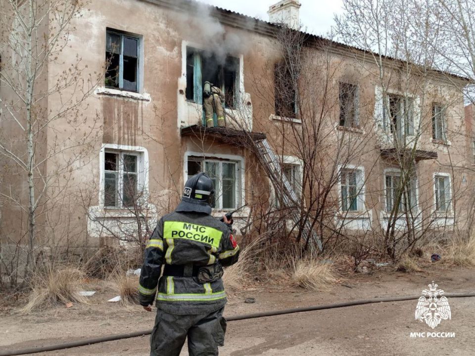 В Бурятии за сутки:. Огнеборцы республики ликвидировали 7 загораний, из них 6 в районах