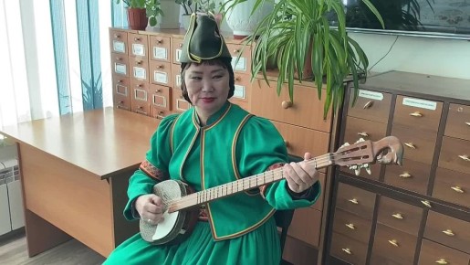 Ансамбль «Тоонто» обучает всех желающих игре «Шагай наадан»