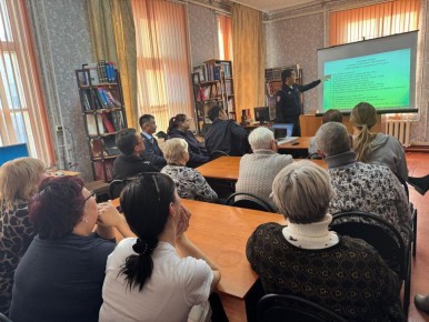 Сотрудники аппарата МВД по РБ проводят в Баунтовском районе профилактические встречи-семинары по защите от мошенничеств в сфере ИТТ