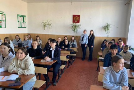 Транспортные полицейские в Республике Бурятия посетили Бурятский аграрный колледж им. М.Н. Ербанова