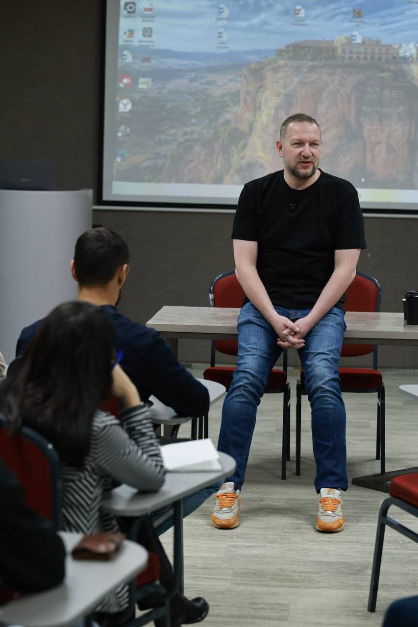 Друзья, сегодня у нас стартовал семинар легендарного российского пловца, заслуженного мастера спорта России Юрия Александровича Прилукова Друзья, сегодня у нас стартовал семинар легендарного российского пловца, заслуженного мастера спорта России Юрия Александровича Прилукова