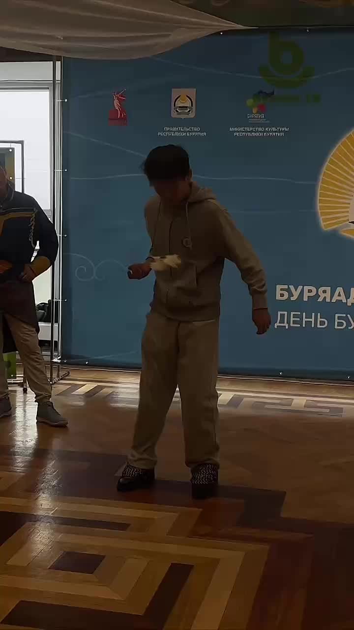 Команда Буряад ТВ представила национальную игру "Тэбэг" на Дне бурятского языка