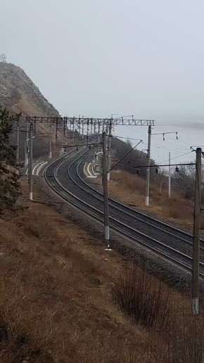 Романтика Транссиба и осенний Байкал — в пятничной рубрике На самом берегу Байкала в местечке Танхой базируется Байкальский заповедник. Он расположен в трех районах Бурятии: Джидинском, Селенгинском и Кабанском