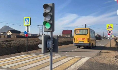 В селе Иволгинск после капитального ремонт открыли дорогу, которая ведёт к новой школе №3 и детскому саду «Улыбка»