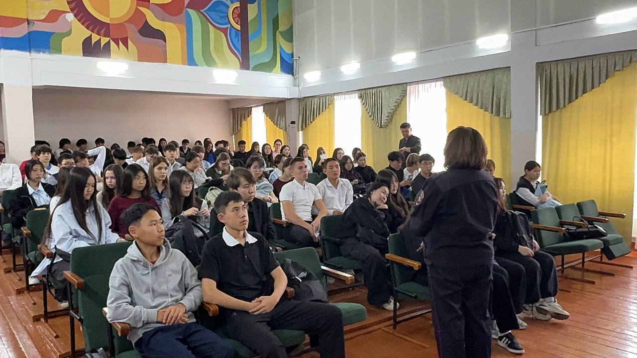 В Улан-Удэ инспекторы ПДН поучаствовали в республиканской акции «Месячник безопасности» В Улан-Удэ инспекторы ПДН поучаствовали в республиканской акции «Месячник безопасности»