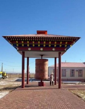 В Иволгинском дацане Бурятии установлен крупнейший в России молитвенный барабан