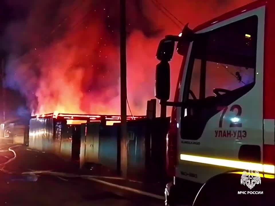 Крупный пожар в Улан-Удэ: сгорели два дома в СНТ «Строитель»
