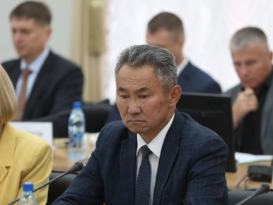 Распоряжением губернатора Забайкальского края Александра Осипова вице-премьер – руководитель администрации Агинского Бурятского округа Базар Дугаржапов освобождён от занимаемой должности по собственной инициативе